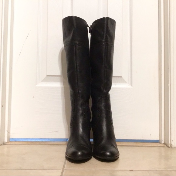 Talbots ALMOST NEW BARELY USED.  Black REAL leather boots with non-skid bottoms. - Picture 5 of 13